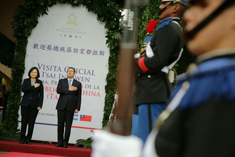 總統出席臺宏兩國元首記者會
