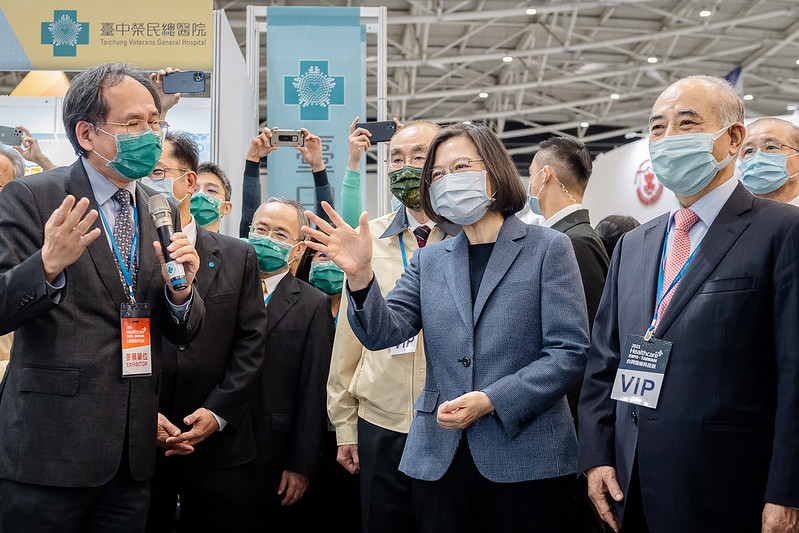 蔡英文總統今（2）日下午出席「2021台灣醫療科技展開幕式」