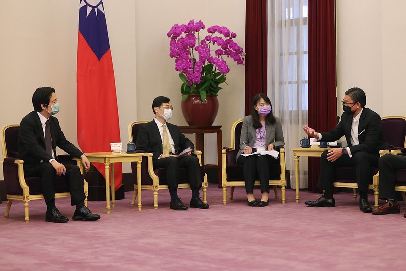 副總統接見台灣網路暨電子商務產業發展協會理事會代表
