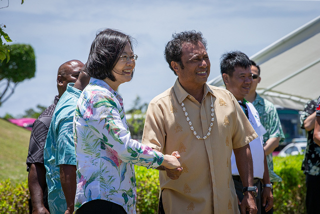 「海洋民主之旅」總統拜會雷蒙傑索總統、參觀帛琉國會暨兩國總統植樹紀念儀式