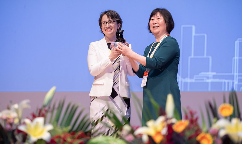 蕭美琴副總統今（26）日上午出席「2024 AMWC Asia-TDAC臺灣皮膚科醫學會春季學術研討會」開幕活動