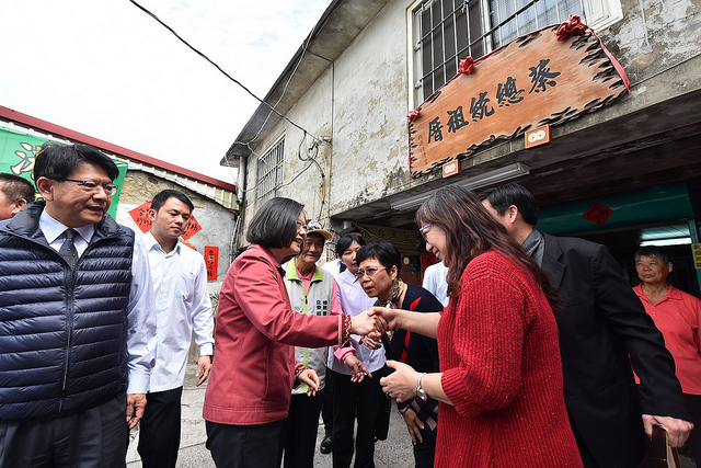 大年初九  總統回楓港家鄉向鄉親拜年