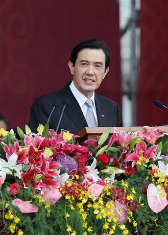 總統在總統府府前廣場舉行的「中華民國中樞暨各界慶祝101年國慶大會」發表國慶演說（4-1）