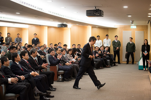 副總統出席「台灣醫材加速器啟動暨STB十周年繼往開來論壇」