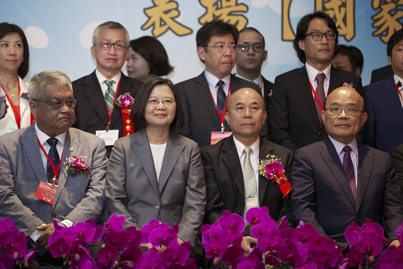 總統出席「臺灣機械工業同業公會會員代表大會」，並合影
