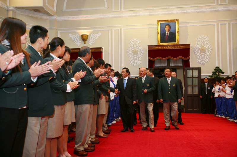 總統接見2006年第15屆杜哈亞運會獲獎選手暨隊職員-陳水扁總統蒞臨會場