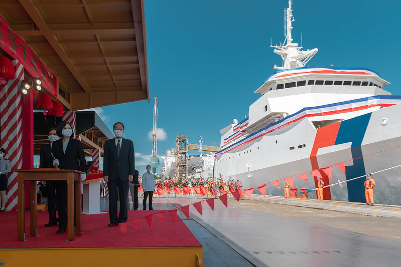 4000噸級海巡艦命名為「嘉義艦」    總統：國際合作成功案例並為臺灣海上醫療救護能量寫下新頁