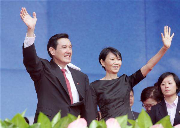 總統偕同夫人出席在總統府府前廣場舉行的「中華民國中樞暨各界慶祝103年國慶大會」