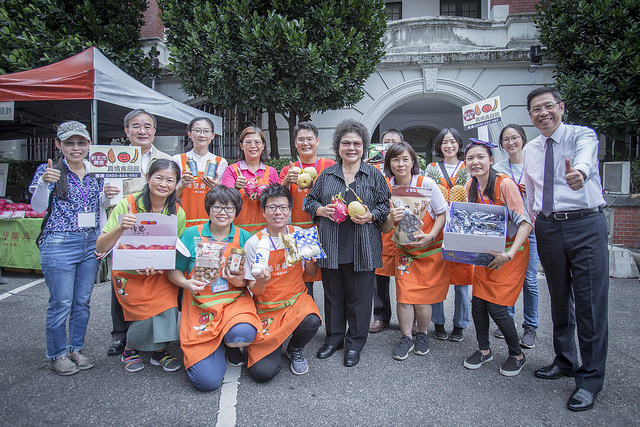 總統府開放日展售農產　秘書長盼國人多多食用並採買臺灣優質農產品