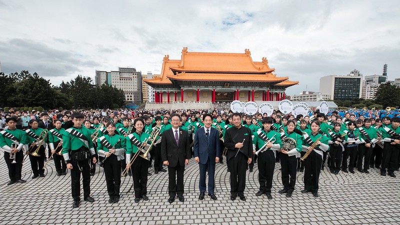 副總統探班112年國慶學生交流演出團隊