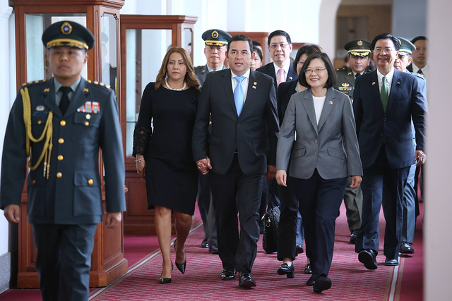 會晤瓜國總統　總統:臺瓜兩國一起為國際社會貢獻更多力量