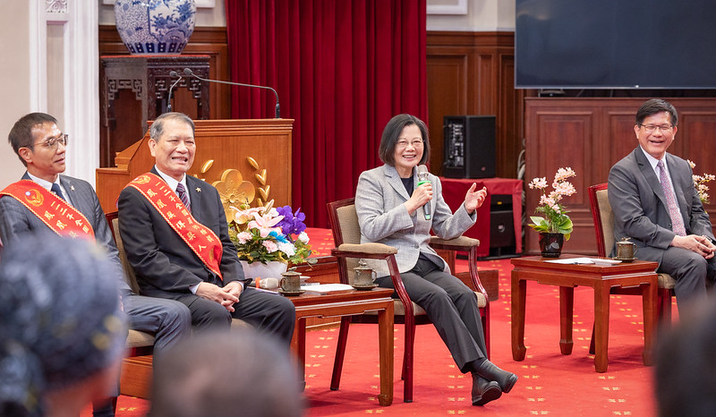 接見鳳凰獎楷模　總統：強化防救災體系運作　給予防救災人員更大支持　為民眾生命財產安全提供更佳保障