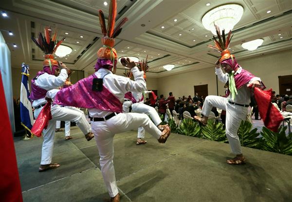 蔡英文總統晚宴僑界代表，會中表演的民俗舞蹈。