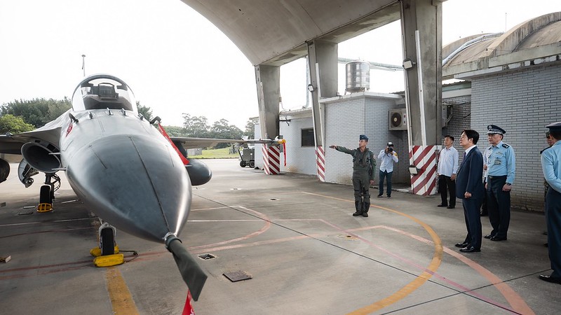 副總統訪視「空軍防空暨飛彈指揮部所屬部隊」及「空軍第三戰術戰鬥機聯隊」