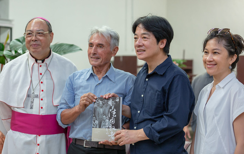 副總統也特別感謝黃兆明主教及劉一峰神父為花蓮及弱勢民眾所做的貢獻。