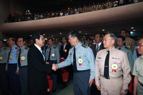 總統於台北市三軍官兵俱樂部出席慶祝99年軍人節暨抗戰勝利65週年活動（8-1）