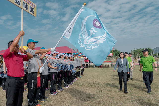 總統：充實災防人員的人力與設備 保障消防及義消人員的救災安全