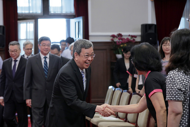 副總統盼中央、地方及民間繼續努力    許給臺灣人民一個健康、營養、美好的未來