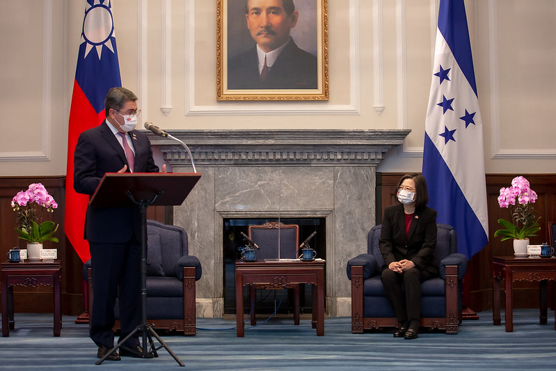 宏都拉斯共和國總統葉南德茲致詞