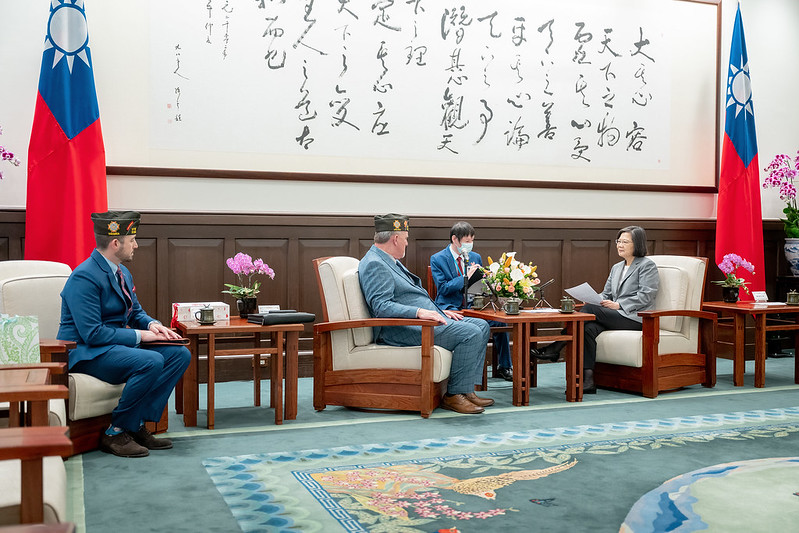總統接見「美國海外作戰退伍軍人協會博蘭總會長」，並相互交流