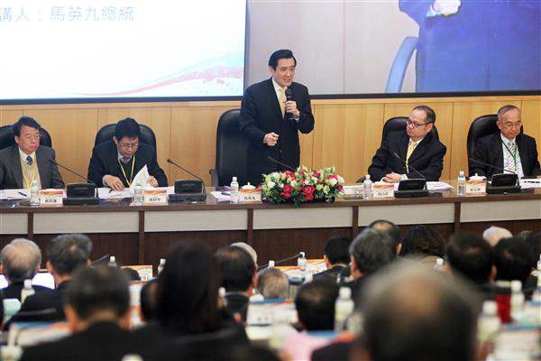 馬英九總統出席「103年全國大專校院校長會議」。（3-3）