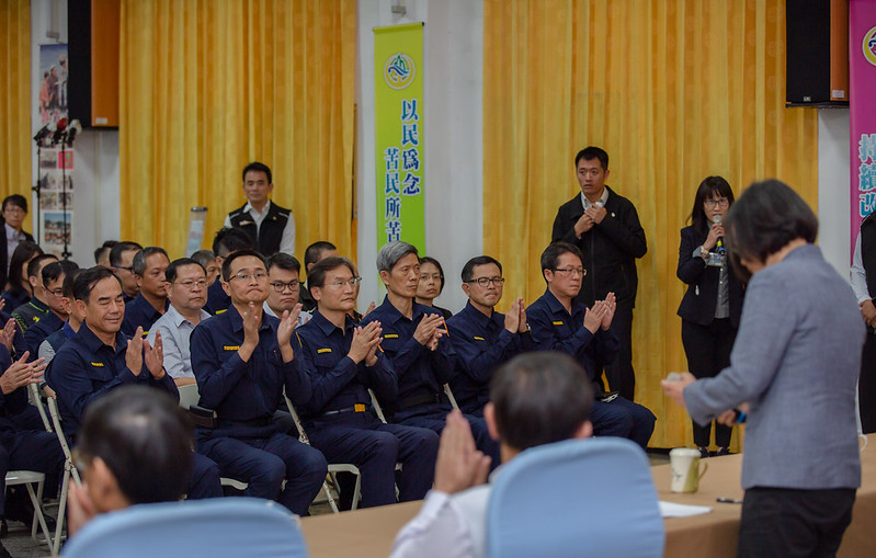 視導臺東縣警察局　總統：政府會持續改善警察同仁的福利   尤其是就醫福利比照國軍