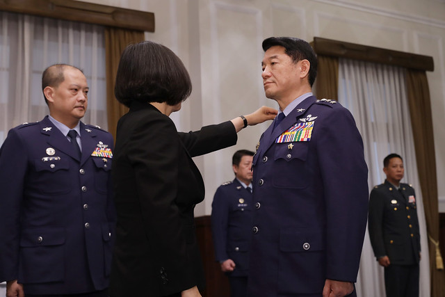 主持國軍高階幹部晉任布達授階典禮　總統期勉國軍成為具現代性、知識性、專業性的優質軍隊