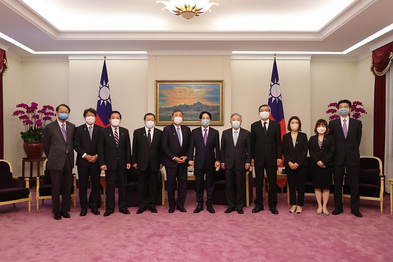 副總統與「思考日本安全保障議員之會」訪台團合影