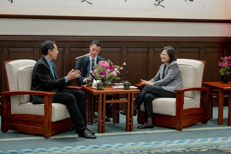 蔡英文總統今（27）日下午接見史丹佛大學吳恩達（Andrew Ng）教授