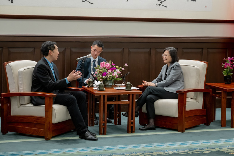 接見史丹佛大學吳恩達教授　總統：政府全力支持AI　盼發展出完整AI生態系　讓臺灣成為國際級AI重鎮