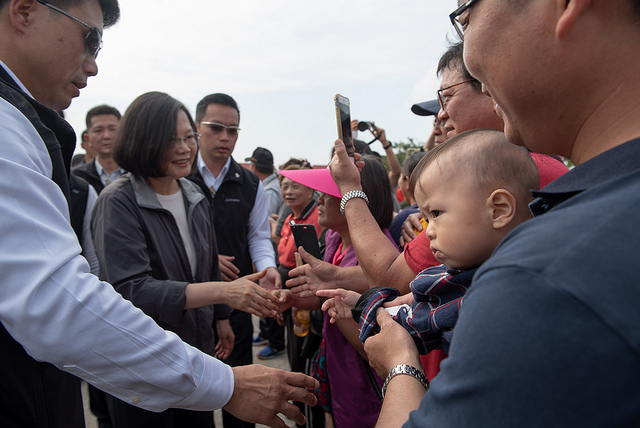 總統出席雲林傳統民俗「吃飯擔」活動　祝福國人元宵節快樂