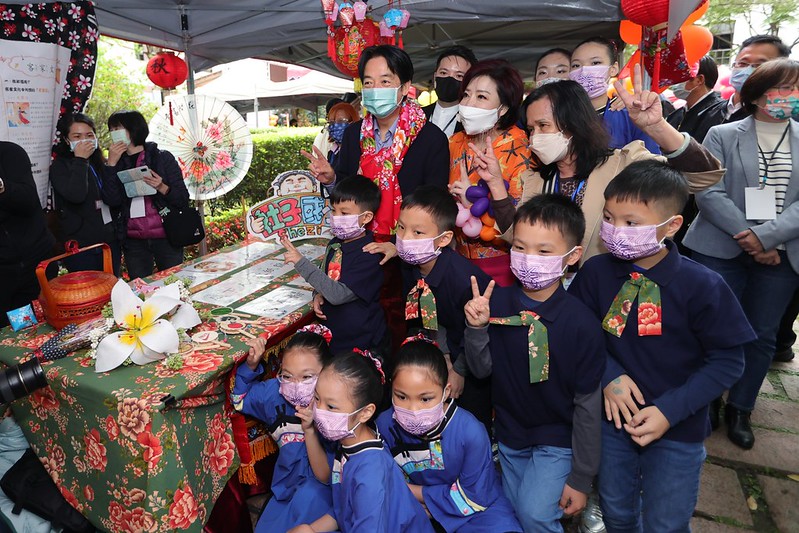 賴清德副總統今（27）日下午出席由「社團法人中華身心障礙者職業技藝協會」於總統府南苑舉辦的「2022小大人童聚幸福—歲末聯歡童樂會」