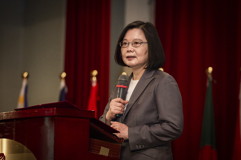 總統出席「亞洲台灣商會聯合總會理監事長交接典禮」，並致詞
