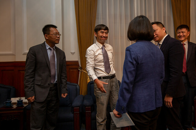 總統接見華人民主書院訪賓