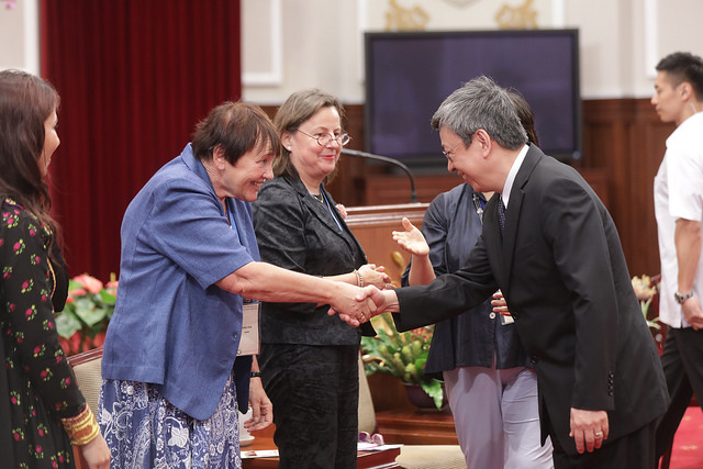 接見亞洲婦女安置國際研討會與會代表　副總統肯定勵馨基金會對社會的貢獻　政府將持續促進性別平等