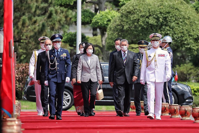 軍禮歡迎吐瓦魯國總理拿塔諾伉儷