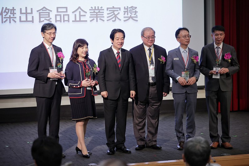 賴清德副總統今（26）日上午出席「台灣食品科學技術學會第51次會員大會暨科技整合與食品創新研討會」