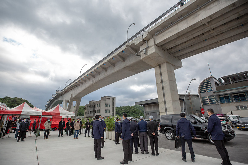 蔡英文總統今（18）日上午前往宜蘭出席「南方澳跨港大橋重建工程通車祈福典禮」