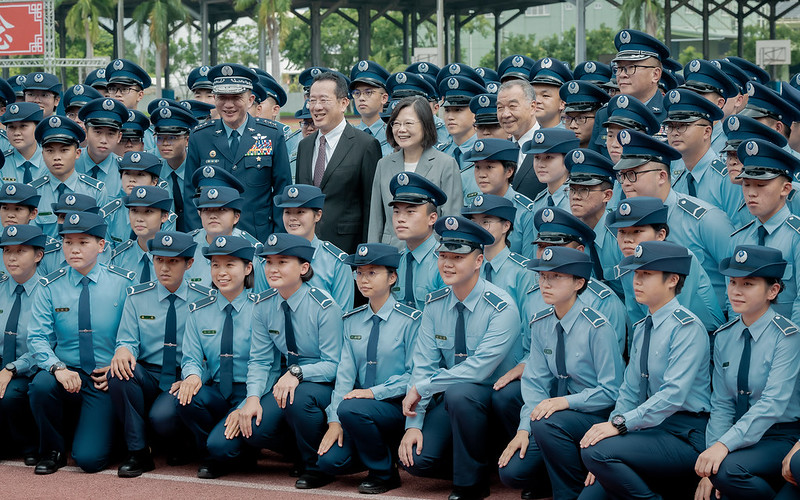 出席三軍士官新生聯合開學典禮　總統期許新生以自信和專業　成為國軍執行任務和技術傳承的穩定力量