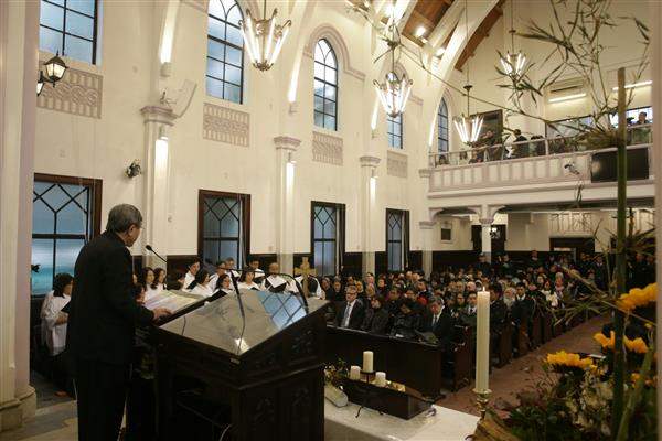 陳建仁副總統出席「慈悲與正義 二二八事件70週年和好禮拜」，並聽取講道