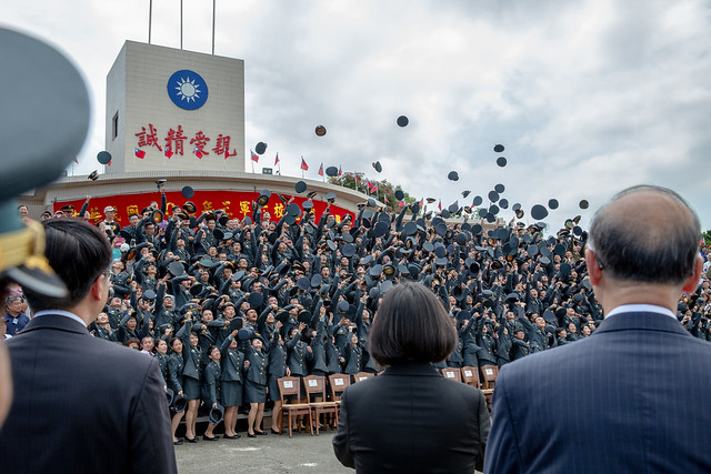 出席三軍六校院聯合畢業典禮　總統：面對挑戰、克服困難     共同打造「更精實、更現代化的國軍」