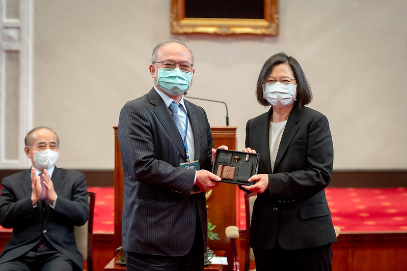 肯定「國家生技醫療品質獎」及「SNQ國家品質標章」獲獎團隊　總統：為臺灣的生技醫療產業　打造國際級的競爭力