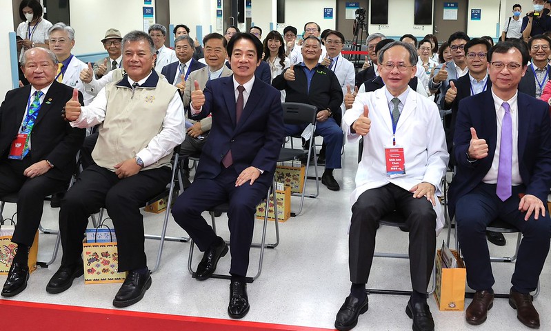 副總統出席「台中榮總高階醫學影像中心揭牌典禮」
