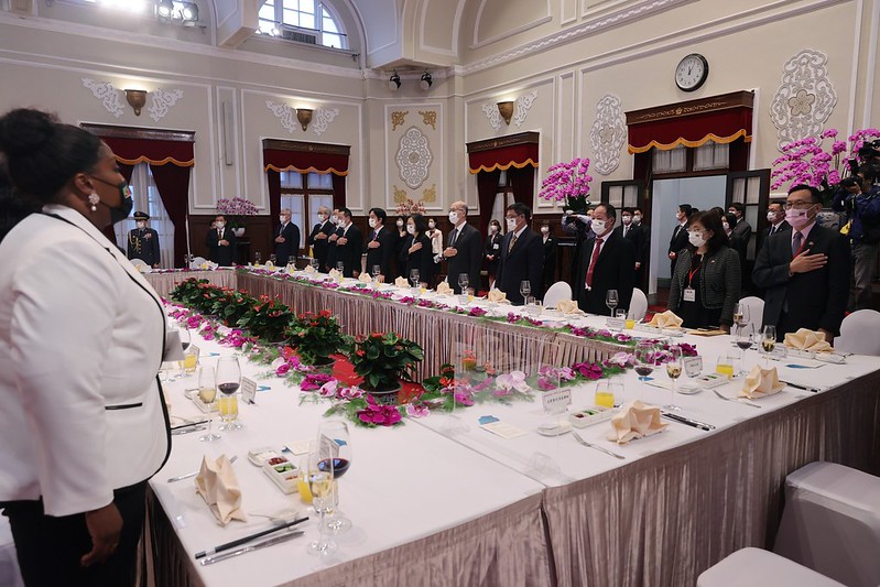 蔡英文總統今（8）日午間偕同賴清德副總統，在總統府以國宴宴請德魯總理