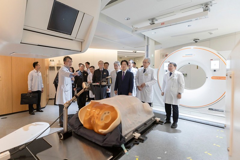 副總統參訪「臺北榮民總醫院重粒子癌症治療中心」