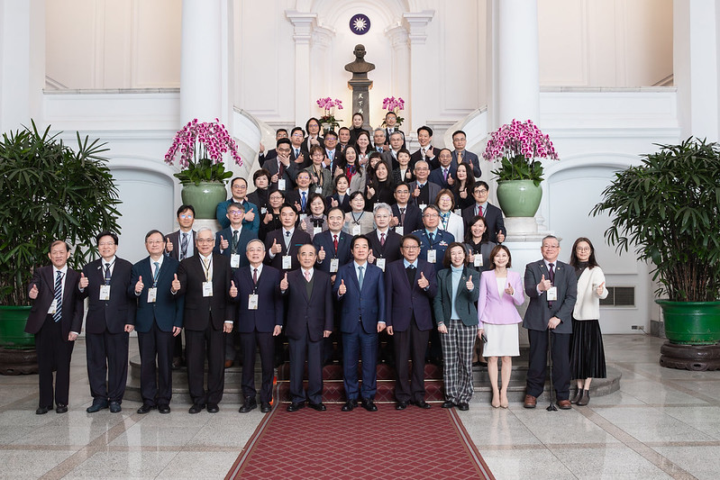 總統接見第28屆「國家生技醫療品質獎」獲獎醫護機構暨生醫產業代表