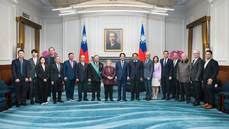 總統頒授中華奧林匹克委員會榮譽主席林鴻道「一等卿雲勳章」