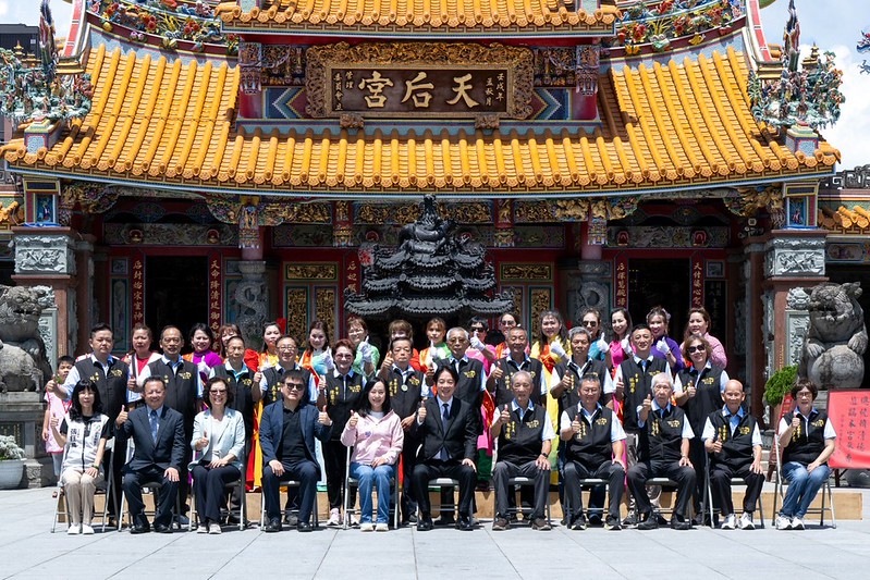 總統前往「台東天后宮」參香祈福
