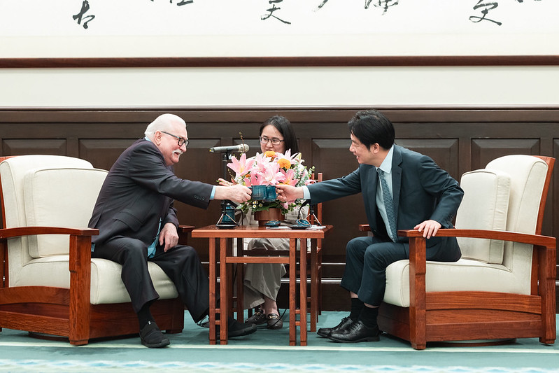 總統接見「波蘭前總統華勒沙乙行」