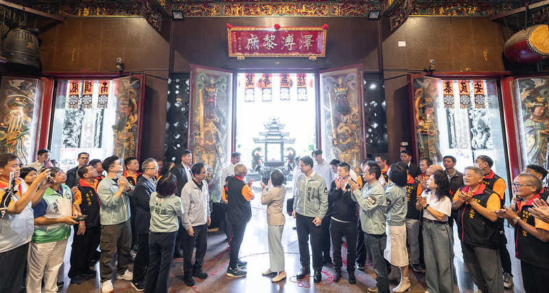 副總統前往高雄本館龍池宮參拜祈福